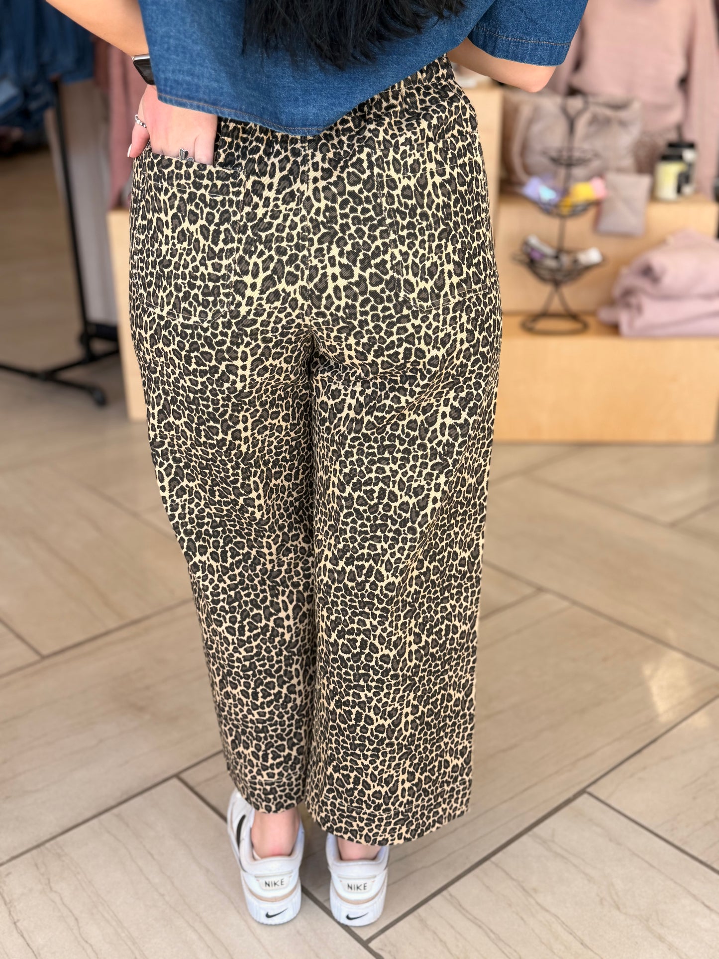 Toni Leopard Pants
