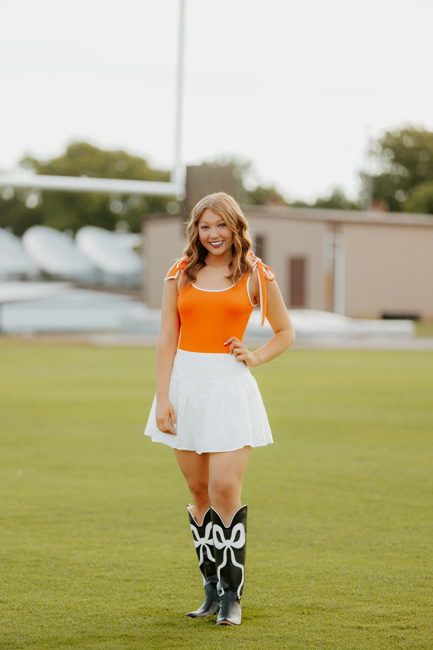 Lizzy bow Tank