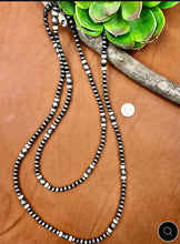 Load image into Gallery viewer, Whiteshoro Necklace
