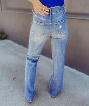 Load image into Gallery viewer, Avery Flare Pant
